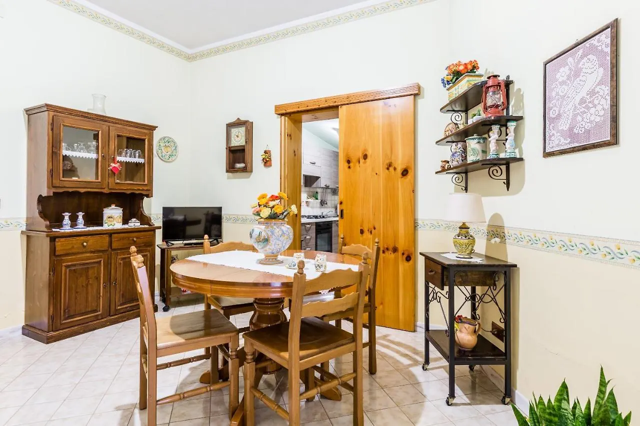 Holiday home Yellow-House 100 Meters From The Sandy Beach Avola