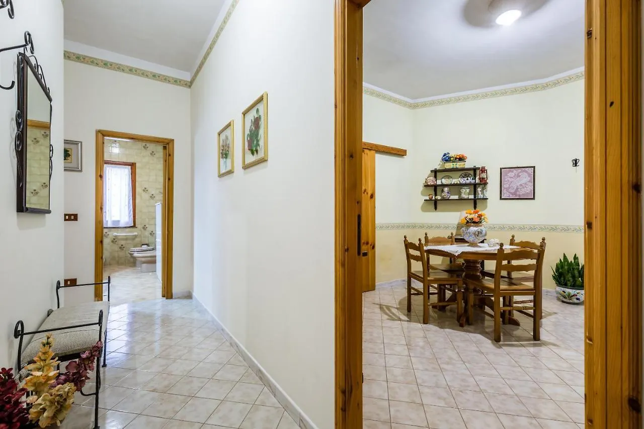Yellow-House 100 Meters From The Sandy Beach Avola Holiday home