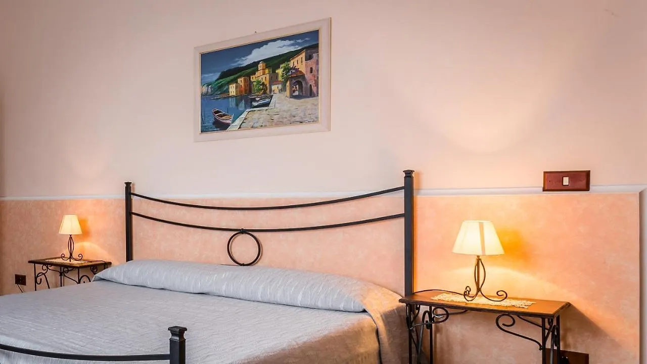 Holiday home Yellow-House 100 Meters From The Sandy Beach Avola