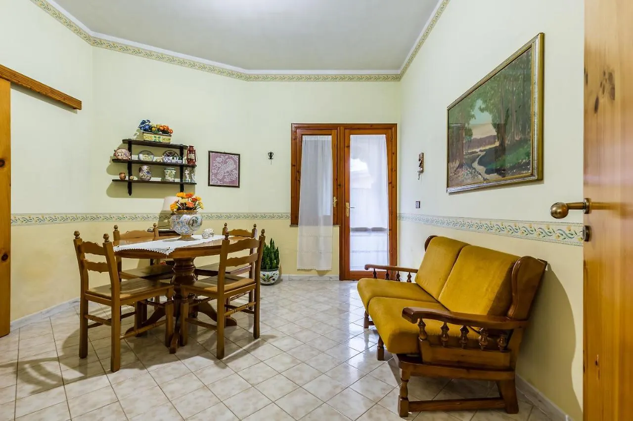 Yellow-House 100 Meters From The Sandy Beach Avola