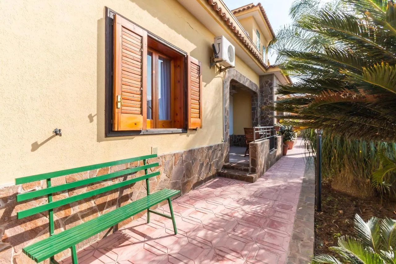 Yellow-House 100 Meters From The Sandy Beach Avola