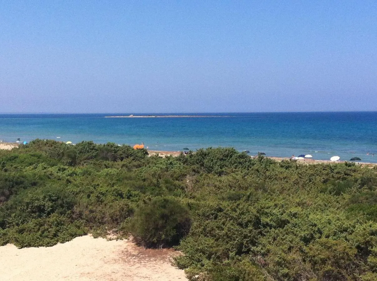 Yellow-House 100 Meters From The Sandy Beach Avola Dom wakacyjny