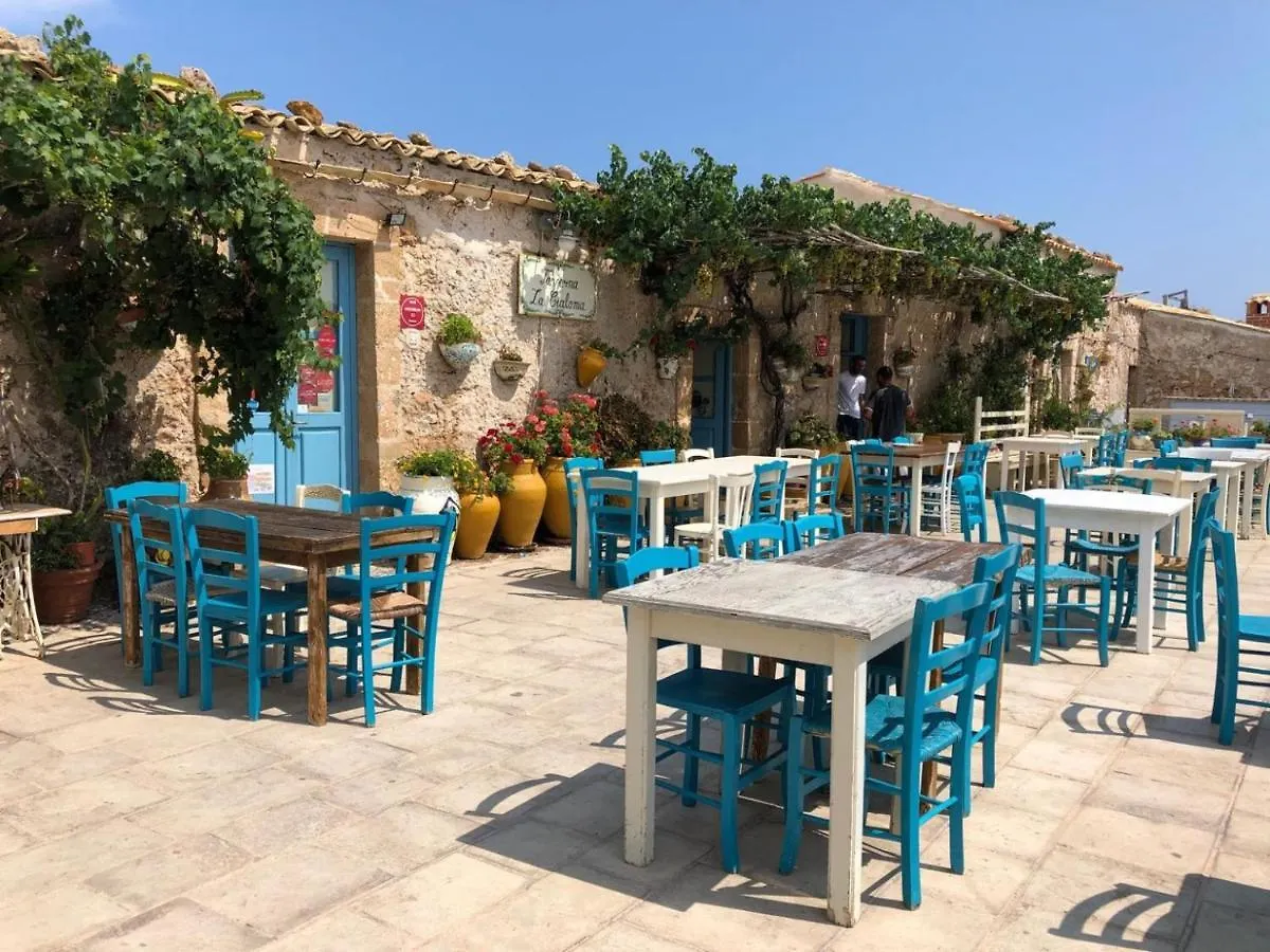 Yellow-House 100 Meters From The Sandy Beach Avola